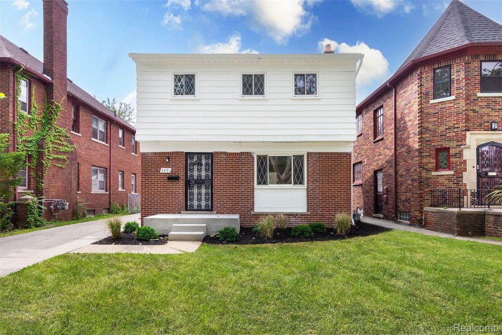 3831 W Buena Vista Street, Detroit, MI 48238