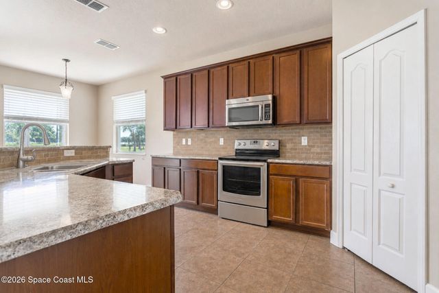 1851 Bridgeport Circle, Rockledge, FL 32955