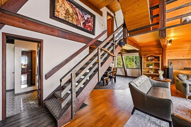 19235 Bumpy Rd, Grass Valley, CA 95949
