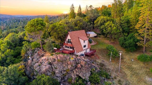 19235 Bumpy Rd, Grass Valley, CA 95949