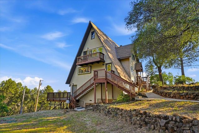 19235 Bumpy Rd, Grass Valley, CA 95949