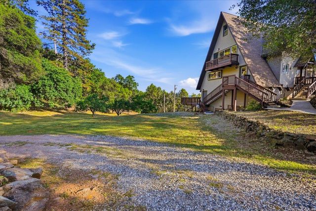 19235 Bumpy Rd, Grass Valley, CA 95949