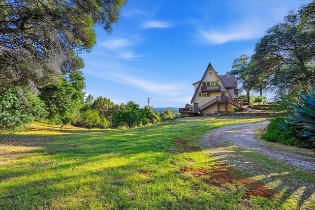 19235 Bumpy Rd, Grass Valley, CA 95949