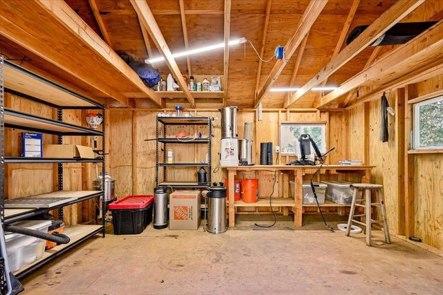 19235 Bumpy Rd, Grass Valley, CA 95949