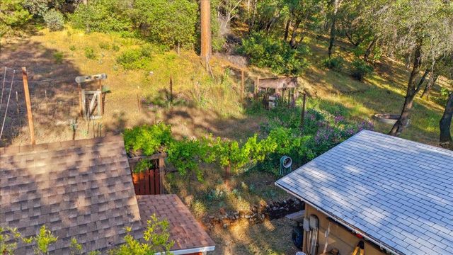 19235 Bumpy Rd, Grass Valley, CA 95949