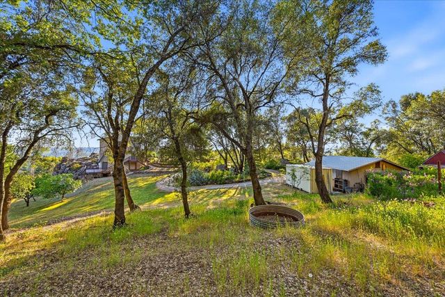 19235 Bumpy Rd, Grass Valley, CA 95949