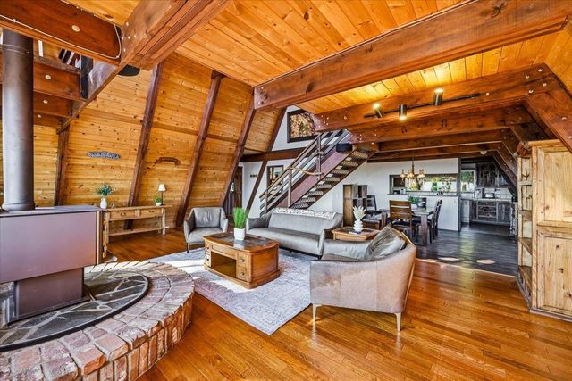 19235 Bumpy Rd, Grass Valley, CA 95949