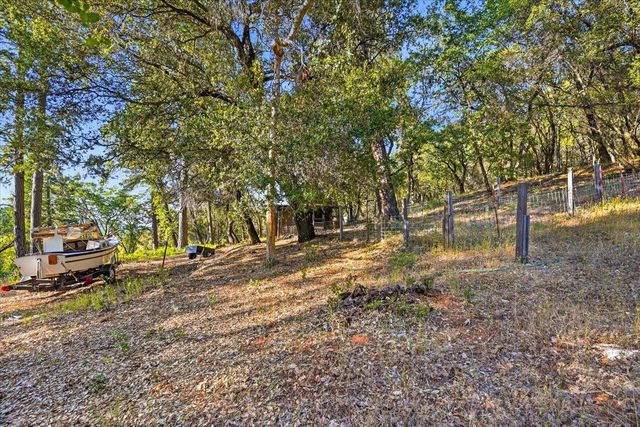 19235 Bumpy Rd, Grass Valley, CA 95949