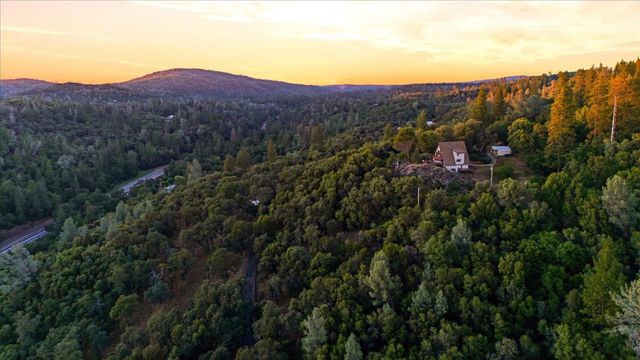 19235 Bumpy Rd, Grass Valley, CA 95949