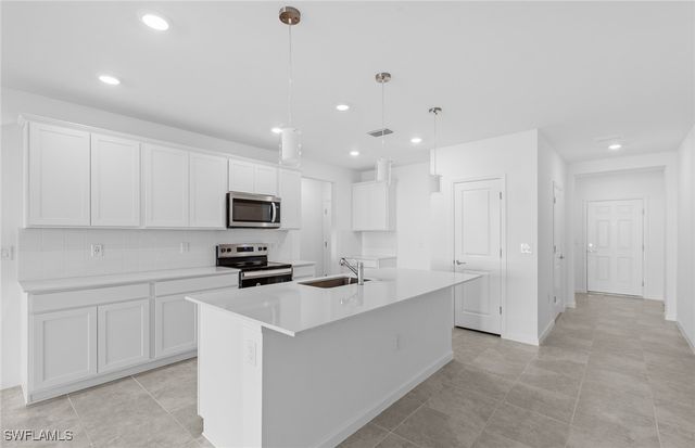 1587 Lake Jessup CIR, Cape Coral, FL 33909