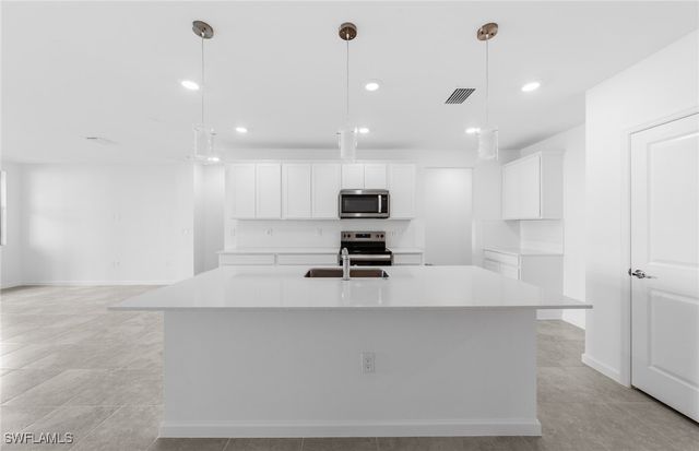 1587 Lake Jessup CIR, Cape Coral, FL 33909