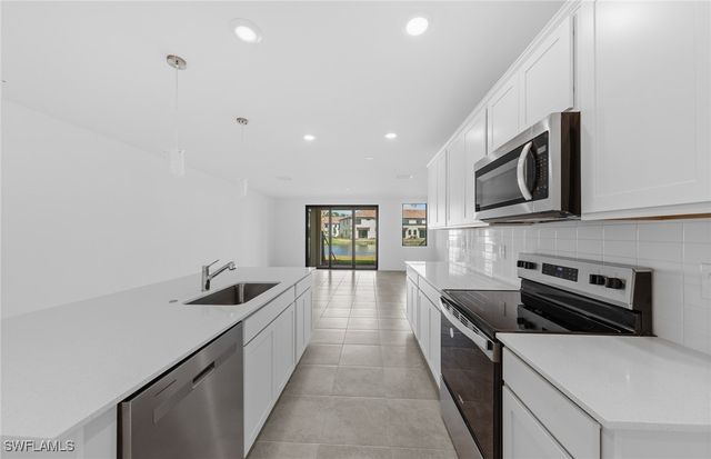 1587 Lake Jessup CIR, Cape Coral, FL 33909