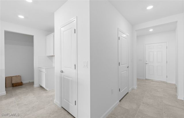 1587 Lake Jessup CIR, Cape Coral, FL 33909