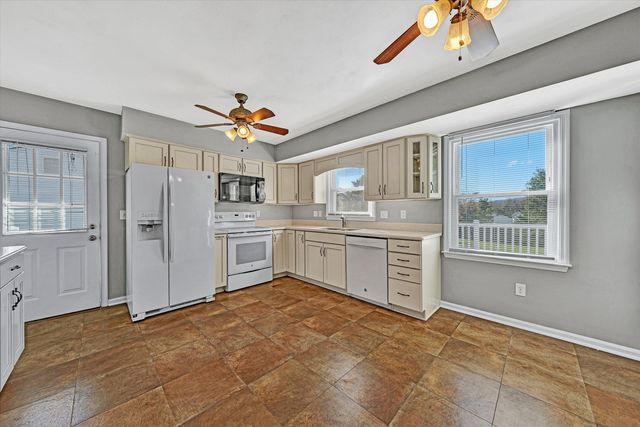 4872 Lantern ST, Roanoke, VA 24019