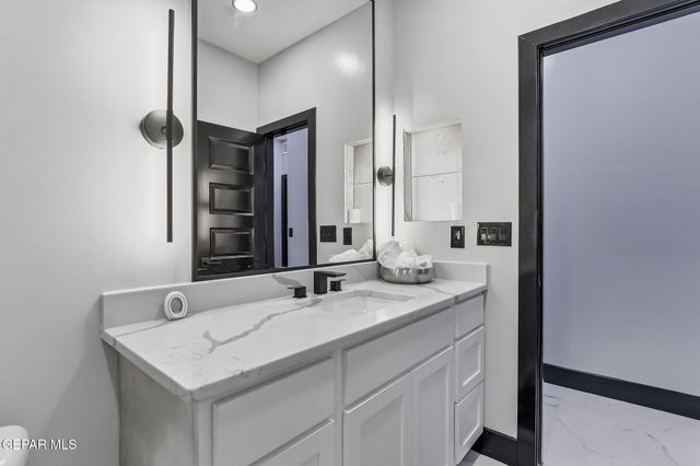 15070 Las Flores Drive, El Paso, TX 79938