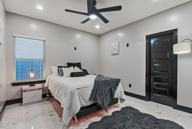15070 Las Flores Drive, El Paso, TX 79938