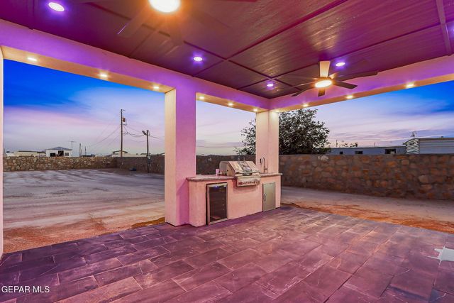 15070 Las Flores Drive, El Paso, TX 79938