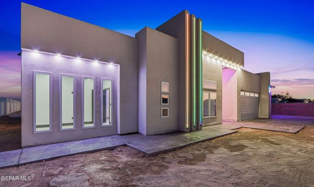 15070 Las Flores Drive, El Paso, TX 79938