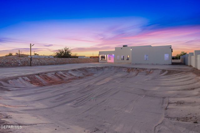 15070 Las Flores Drive, El Paso, TX 79938