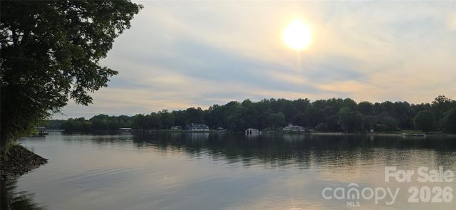 565 Bonum Road, Lake Wylie, SC 29710
