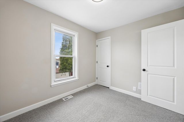 909 N Lockwood Avenue, Chicago, IL 60651