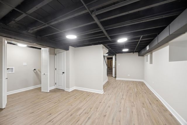 909 N Lockwood Avenue, Chicago, IL 60651