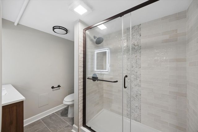 909 N Lockwood Avenue, Chicago, IL 60651