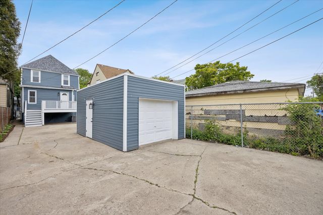 909 N Lockwood Avenue, Chicago, IL 60651