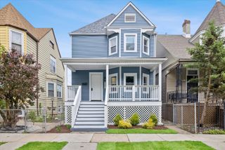 909 N Lockwood Avenue, Chicago, IL 60651