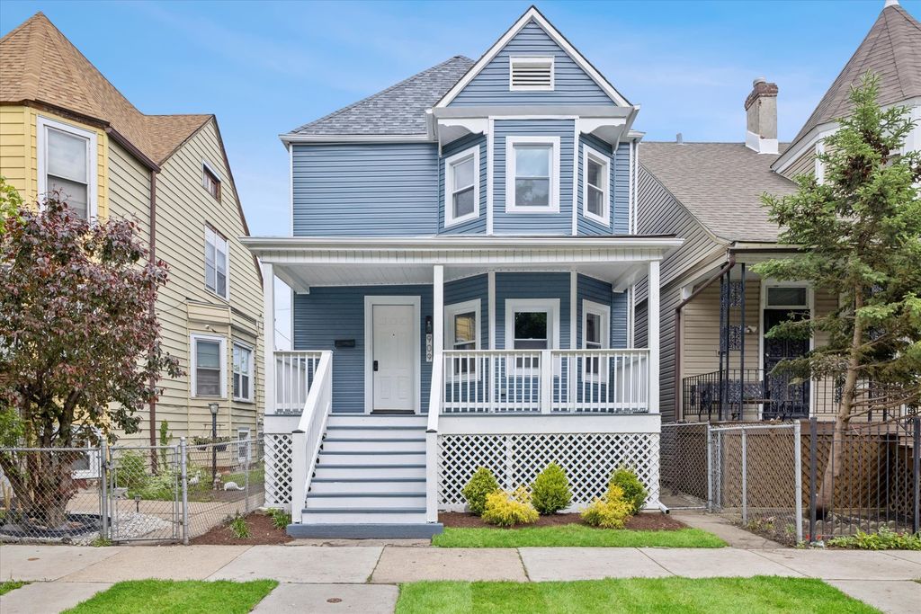 909 N Lockwood Avenue, Chicago, IL 60651