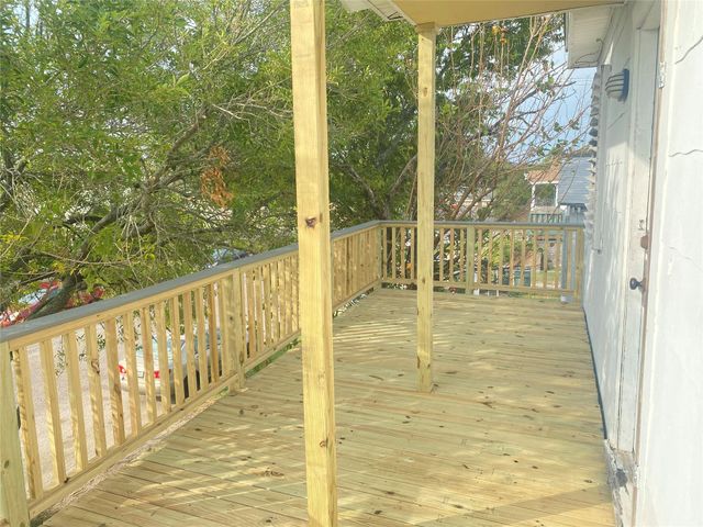 5618 Avenue L UP, Galveston, TX 77551