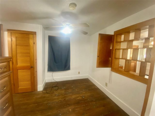 5618 Avenue L UP, Galveston, TX 77551