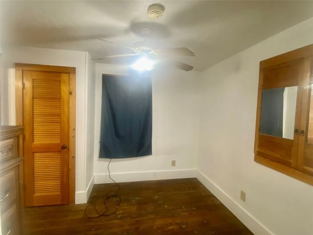 5618 Avenue L UP, Galveston, TX 77551