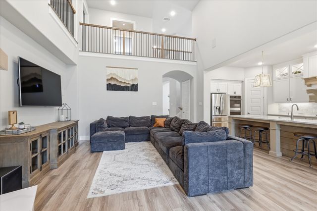 1204 Broadmoor Way, Roanoke, TX 76262