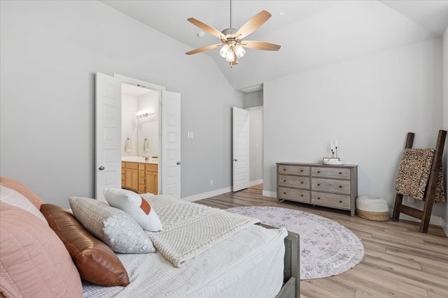 1204 Broadmoor Way, Roanoke, TX 76262