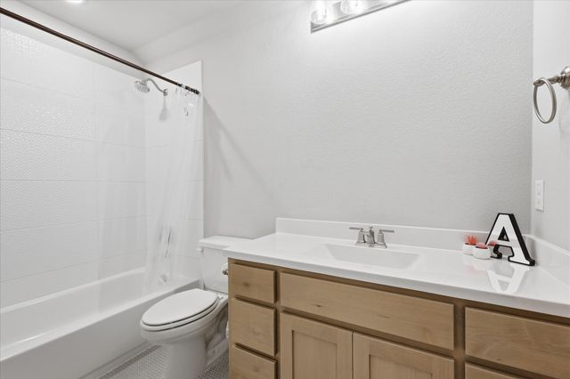1204 Broadmoor Way, Roanoke, TX 76262
