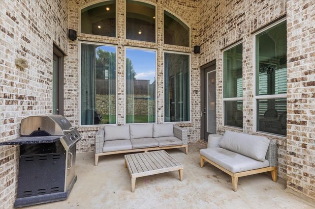 1204 Broadmoor Way, Roanoke, TX 76262