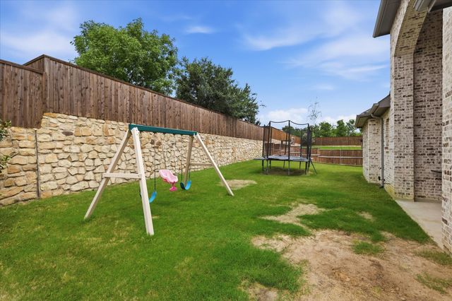 1204 Broadmoor Way, Roanoke, TX 76262