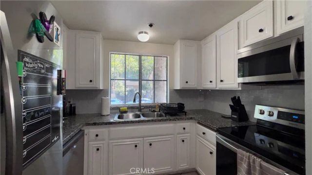 720 W 4th 114, Long Beach, CA 90802