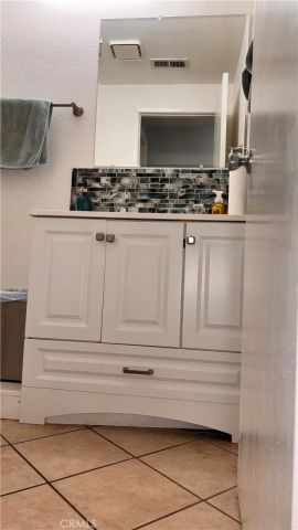 720 W 4th 114, Long Beach, CA 90802