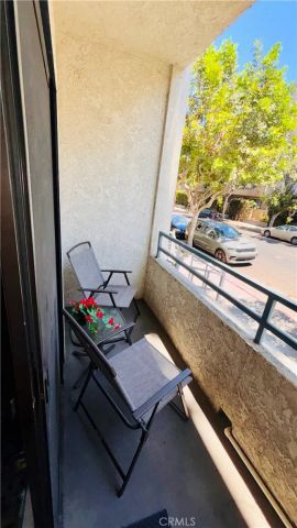 720 W 4th 114, Long Beach, CA 90802