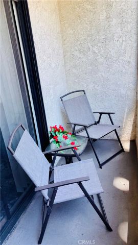 720 W 4th 114, Long Beach, CA 90802