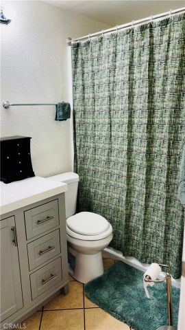 720 W 4th 114, Long Beach, CA 90802
