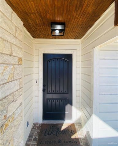 410 S Airport Drive, Weslaco, TX 78596