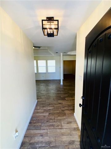 410 S Airport Drive, Weslaco, TX 78596