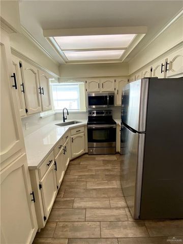 410 S Airport Drive, Weslaco, TX 78596