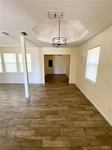 410 S Airport Drive, Weslaco, TX 78596