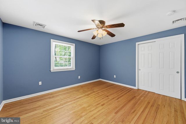 16 N LONGPOINT LN, Rose Valley, PA 19063