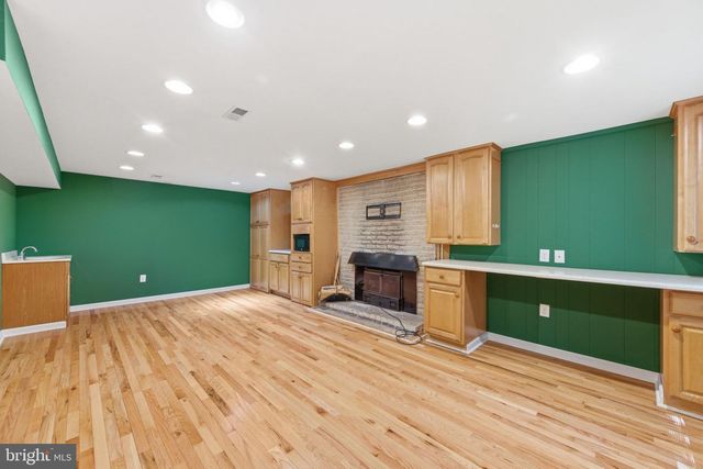 16 N LONGPOINT LN, Rose Valley, PA 19063