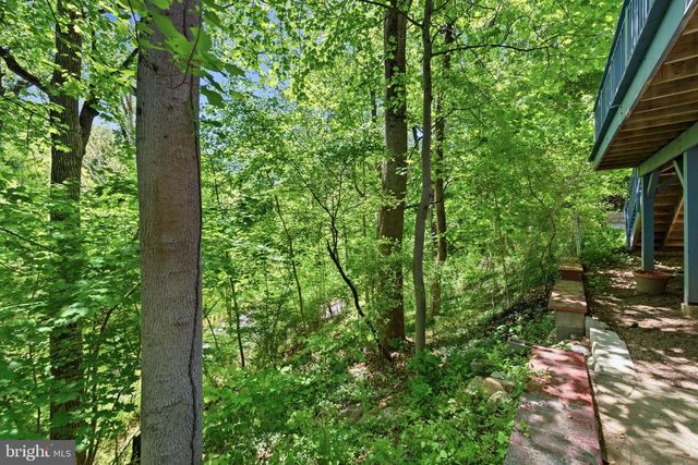16 N LONGPOINT LN, Rose Valley, PA 19063